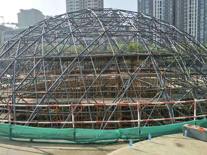 舒兰球形网架钢结构施工